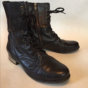 FLASH SALE! Steve Madden combat boots size 9